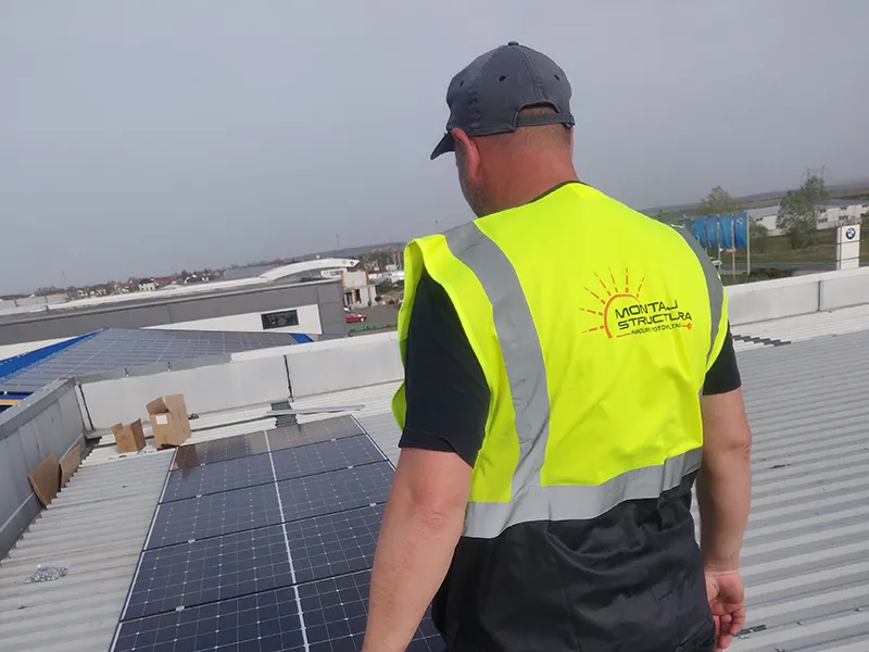 Hullámlemez tetőre szerelt napelemek telepítése 13 Montaj panouri fotovoltaice pe acoperis tabla cutata